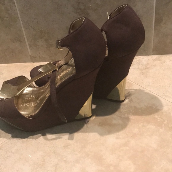 Wedges - Picture 3 of 3